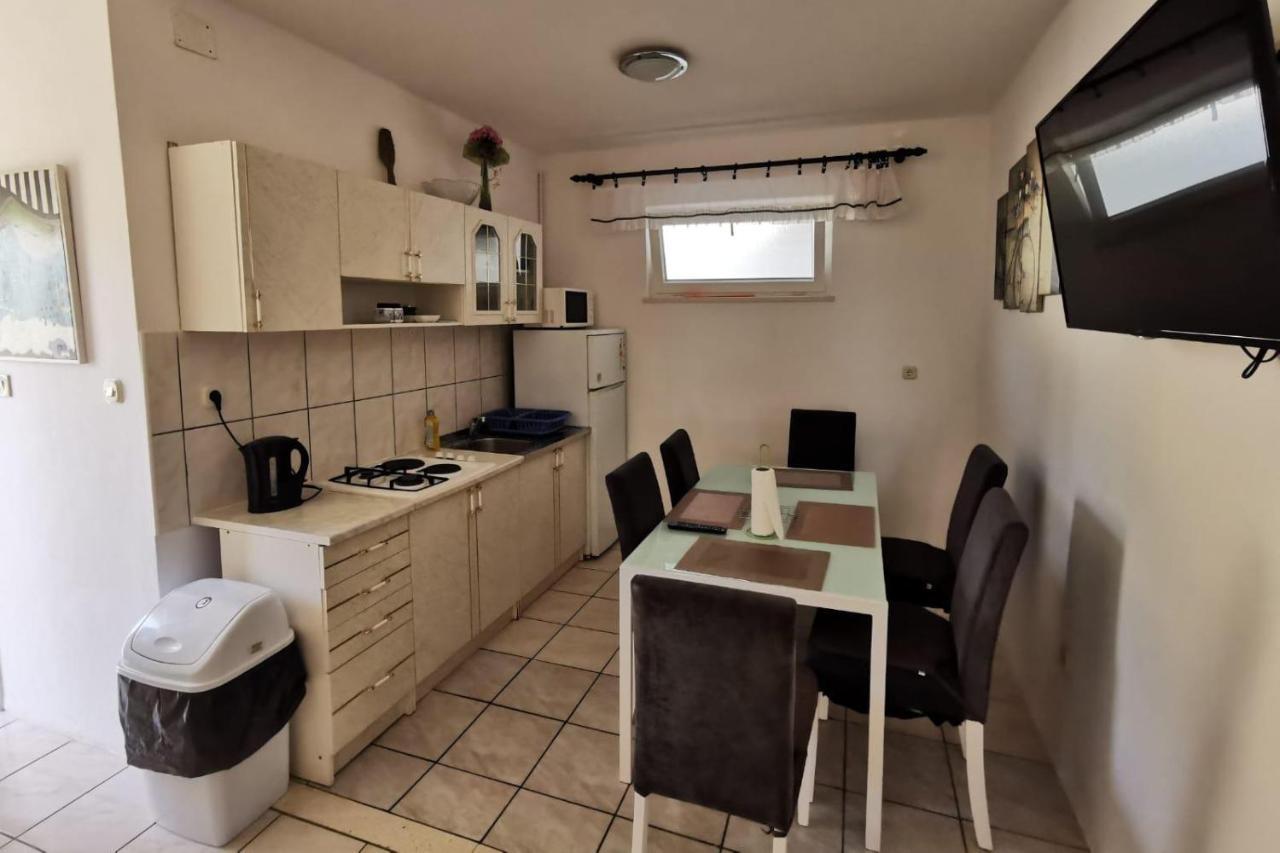 Apartments By The Sea Zivogosce - Mala Duba, Makarska - 18626 Игране Екстериор снимка