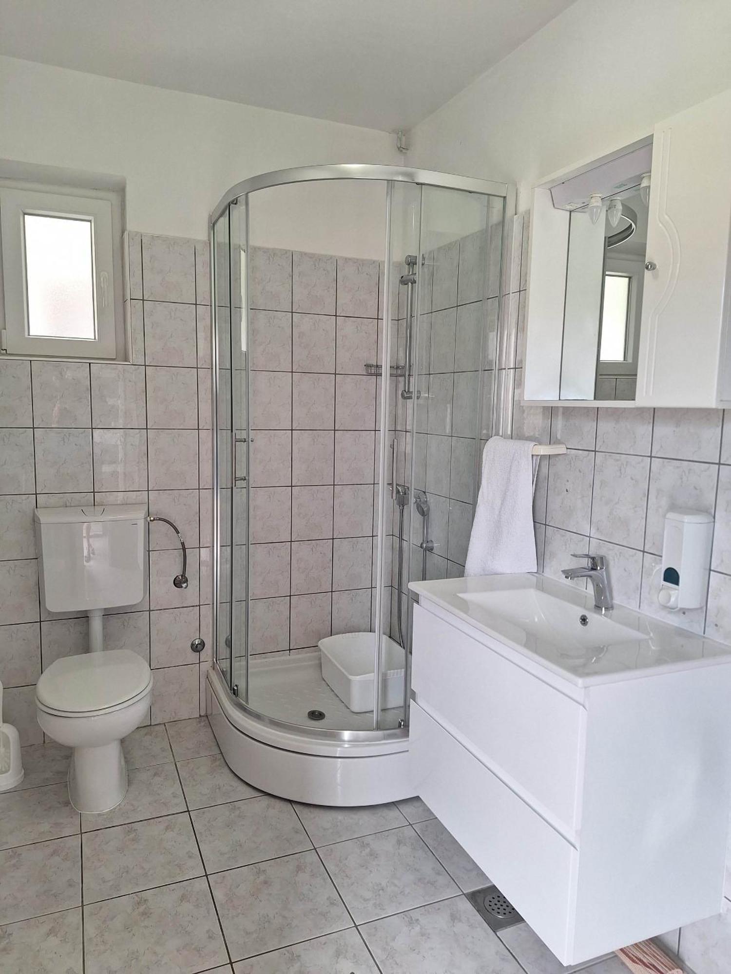 Apartments By The Sea Zivogosce - Mala Duba, Makarska - 18626 Игране Екстериор снимка